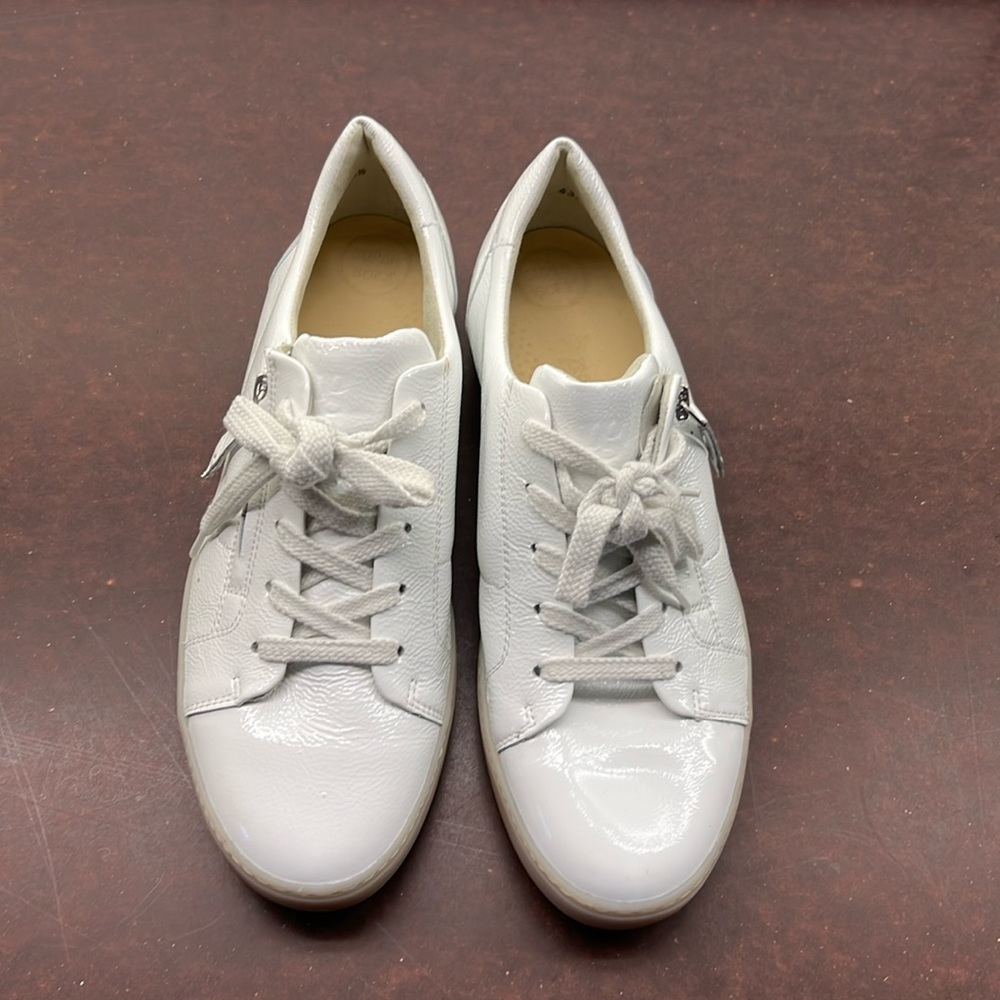 Paul Green white tennis shoes, brand new!